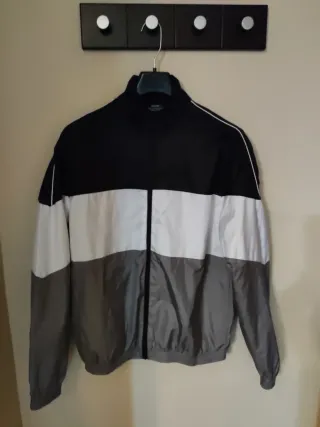 Chaqueta Bershka Talla S