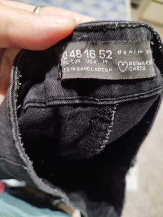 Pantalón vaquero slim negro talla 48