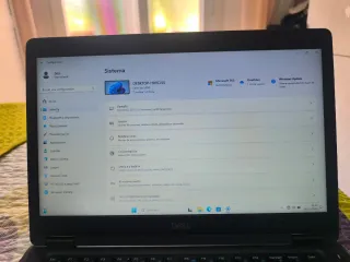 Dell Latitude 5490 Portátil