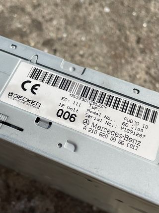 Radio cassette MERCEDES BECKER