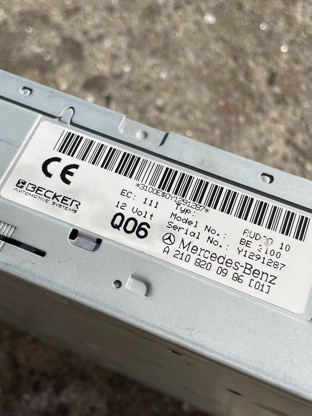 Radio cassette MERCEDES BECKER