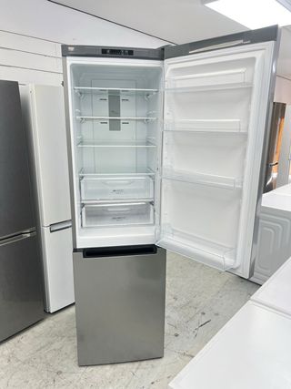 Nevera Indesit plateada