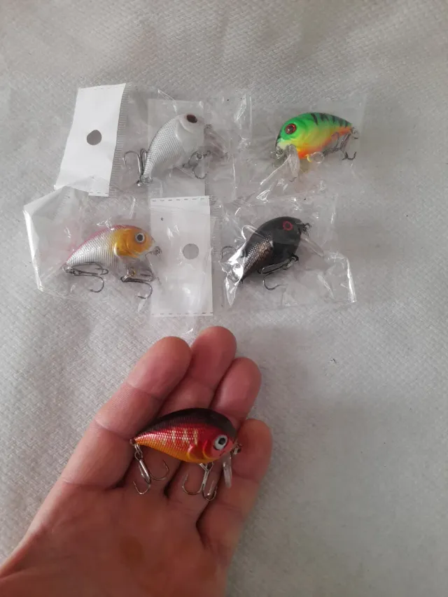 5 señuelos Crankbait pesca artificiales