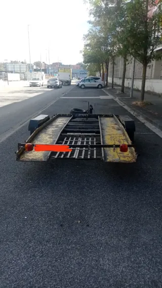 Remolque plataforma para coches 2000kg