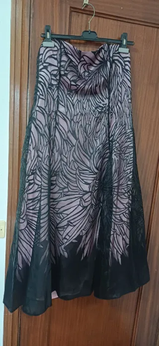 Vestido negro tul estampado y raso rosa