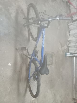 Bicicleta de montaña azul STARDA 126