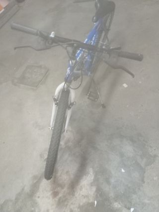 Bicicleta de montaña azul STARDA 126