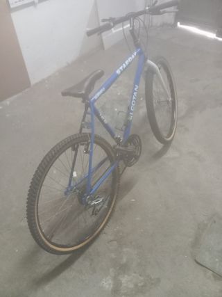 Bicicleta de montaña azul STARDA 126