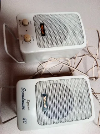 Altavoces Trust Vintage Blancos