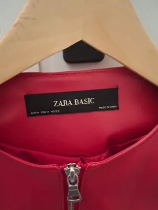 Cazadora polipiel Zara roja