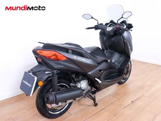 YAMAHA X-MAX 125 