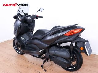 YAMAHA X-MAX 125 