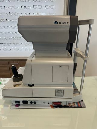 Autorefractómetro Tomey