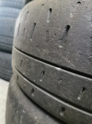 2 Pirelli 16 RA7