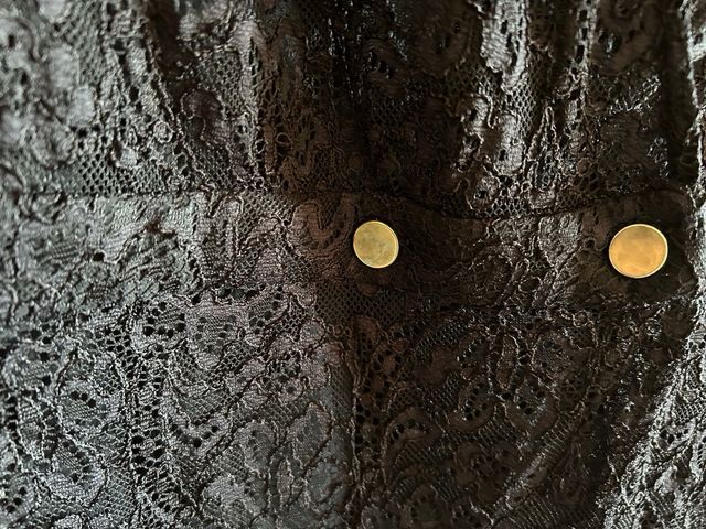 Vestido negro de encaje