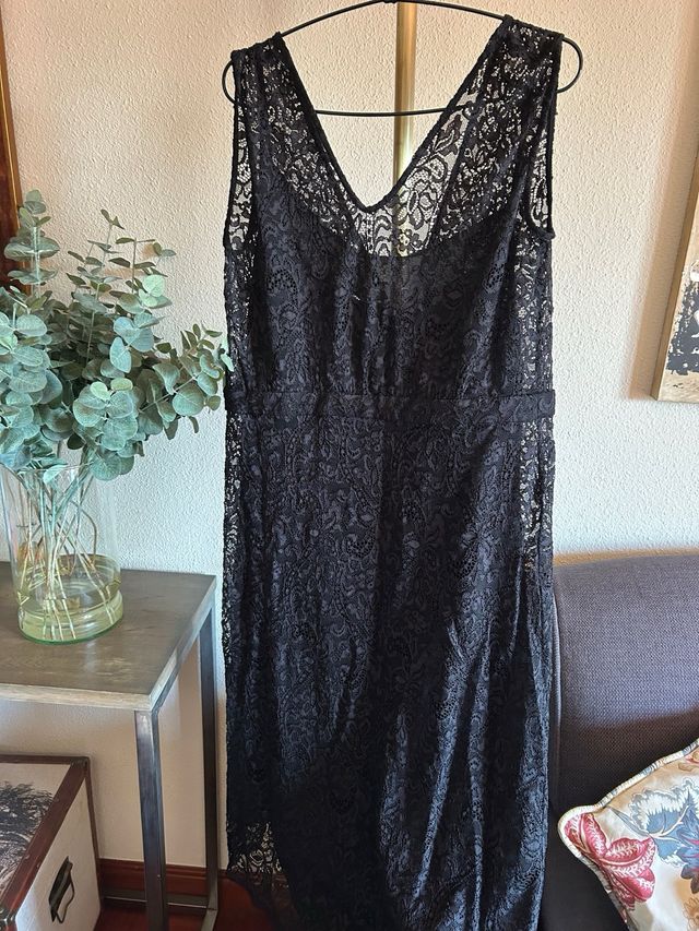 Vestido negro de encaje