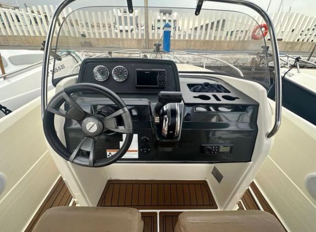 Quicksilver 605 Open