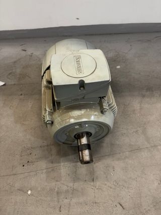 Motor Siemens trifásico