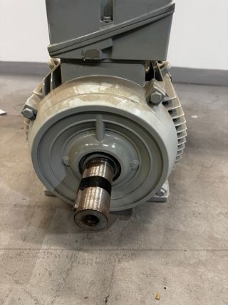 Motor Siemens trifásico