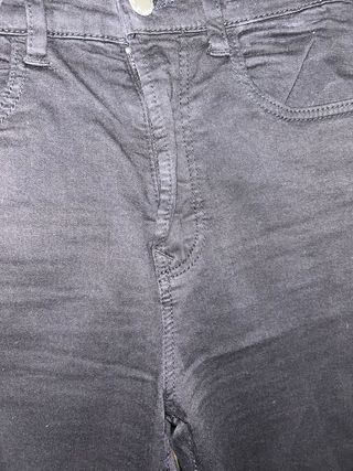 Pantalón vaquero negro