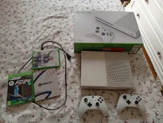 Xbox One S 1TB Blanca + 2 Mandos
