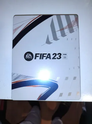 FIFA 23 versión ps5 con caja metálica