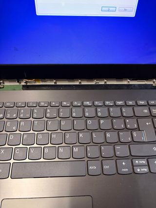 Portátil Lenovo 15,6" Ryzen 3 2200U 500GB