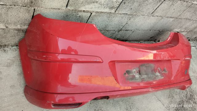 Paragolpes Trasero Opel Astra H GTC Rojo 2004-2008