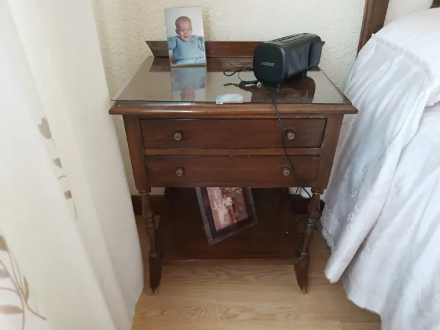 2 Mesitas de noche vintage madera y cristal