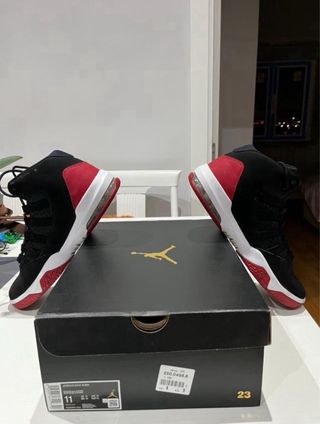 Nike Jordan Max Aura Zapatillas Negras Rojas
