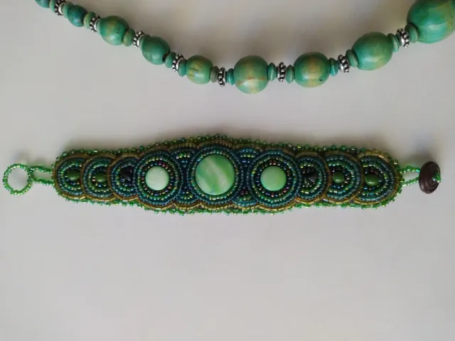 Pulsera y Collar en tonos Verde