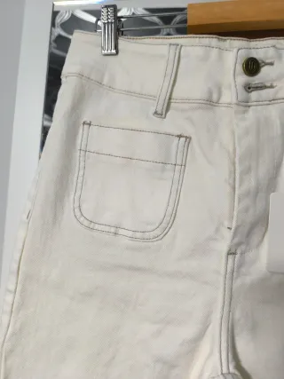 Pantalón vaquero blanco ancho
