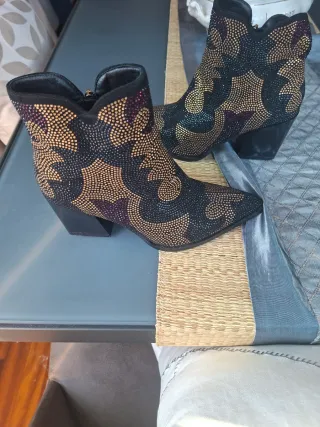 Botines fantasia piel N 37
