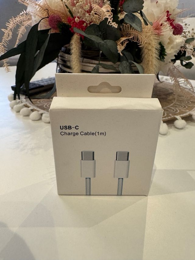 Cargador USB-C 20W y Cable USB-C Apple