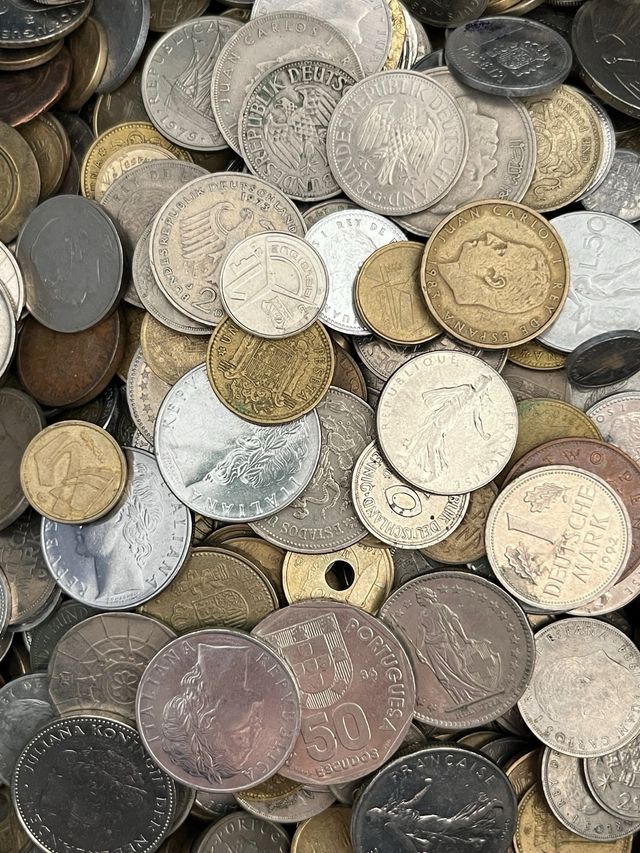 Lote de mas 500 monedas antiguas variadas