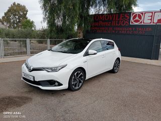 TOYOTA AURIS 2016