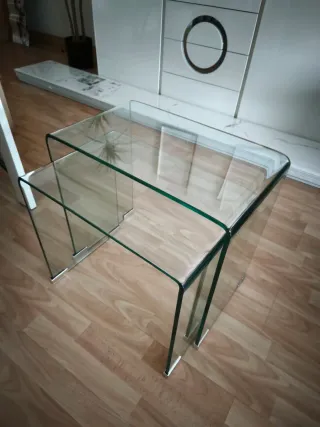 Mesa auxiliar cristal macizo