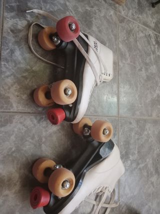 Patines de artístico blancos número 39