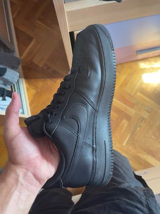 Nike Air Force 1 Negras
