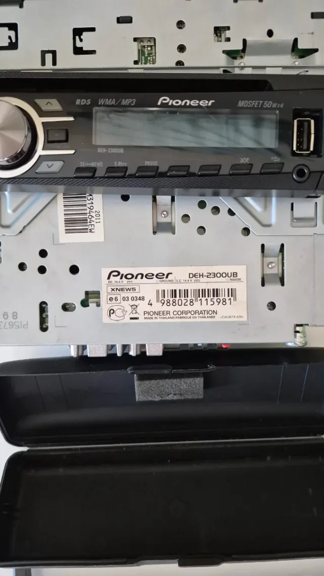 Radio Pioneer DEH2300UB