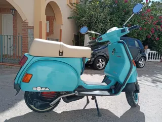 Vespa Cosa 200cc Azul