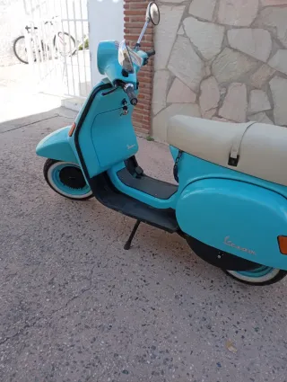 Vespa Cosa 200cc Azul