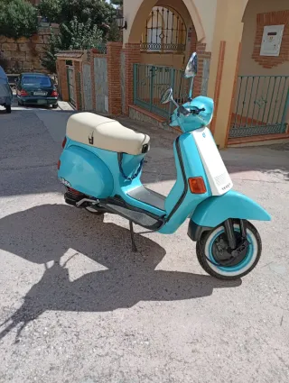 Vespa Cosa 200cc Azul