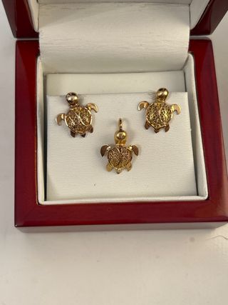 Pendientes y colgante tortuga oro