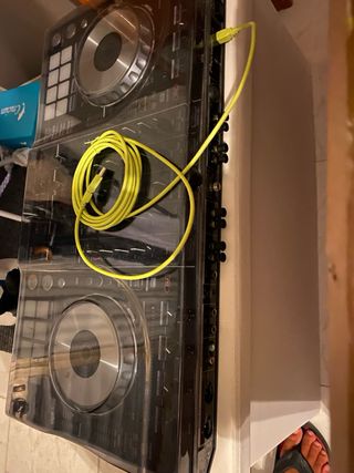 Pioneer DDJ-SX con copertura