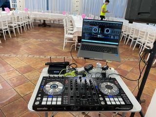 Pioneer DDJ-SX con copertura