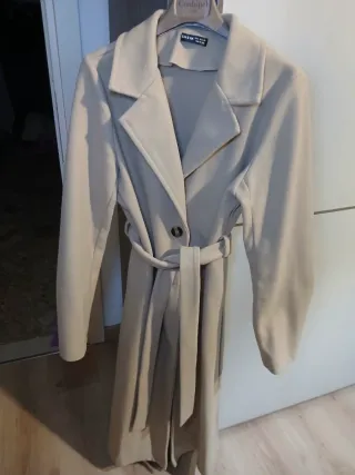 Cappotto beige nuovo
