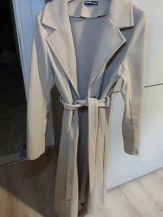 Cappotto beige nuovo