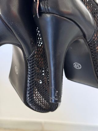 Zapatos de baile de rejilla y tacón
