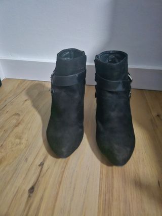 Botines negros tacón, talla 37